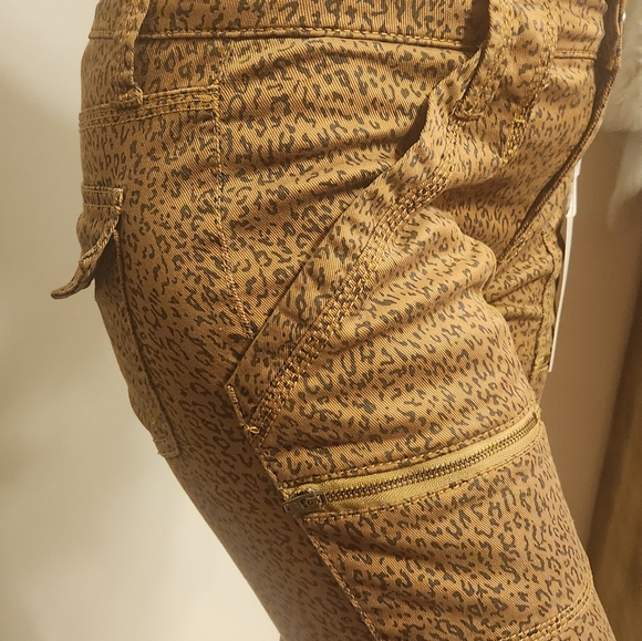 NWT Joie, Leopard pants straight leg - Picture 4 of 6